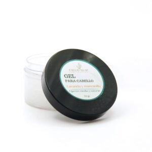 Gel fijador natural para cabello Cielo Sur con ingredientes botánicos e hidratantes, de textura ligera y aroma herbal.